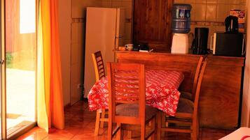 Cabana Koro 2 habitaciones | Brankas, setrika/meja setrika, dan tempat tidur bayi gratis