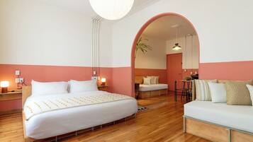 Studio, 1 kingsize bed, kitchenette | Een kluis op de kamer, een strijkplank/strijkijzer, gratis wifi