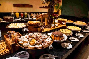 Desayuno buffet incluido todos los días 