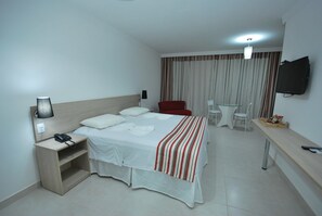 Minibar, desk, blackout curtains, free WiFi - PALACE HOTEL (Santo Antonio de Jesus)