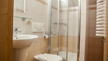 Standard Double Room | Bathroom | Shower, free toiletries, hair dryer, towels