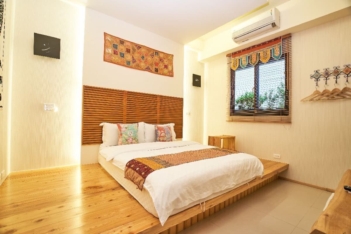 Cortinas blackout, camas plegables/adicionales y wifi gratis