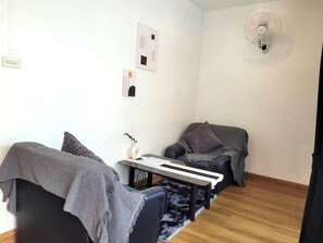 Super Premier Room with Terrace | In-room safe, desk, blackout drapes, free WiFi - Rabbit Mansion Patong Hotel (Patong)