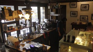 Breakfast and dinner served - Hotel Bumi Asih (Bandung)