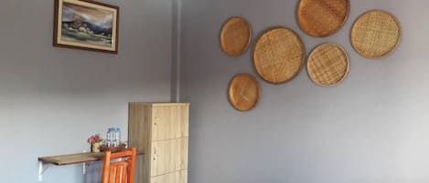 Standard Twin Room with Shared Bathroom