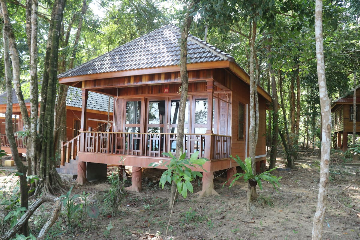 Bungaló, kilátással a tengerre, vízpartra néző | 1 hálószoba és széf a szobában