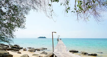 Tree House Bungalows Resort