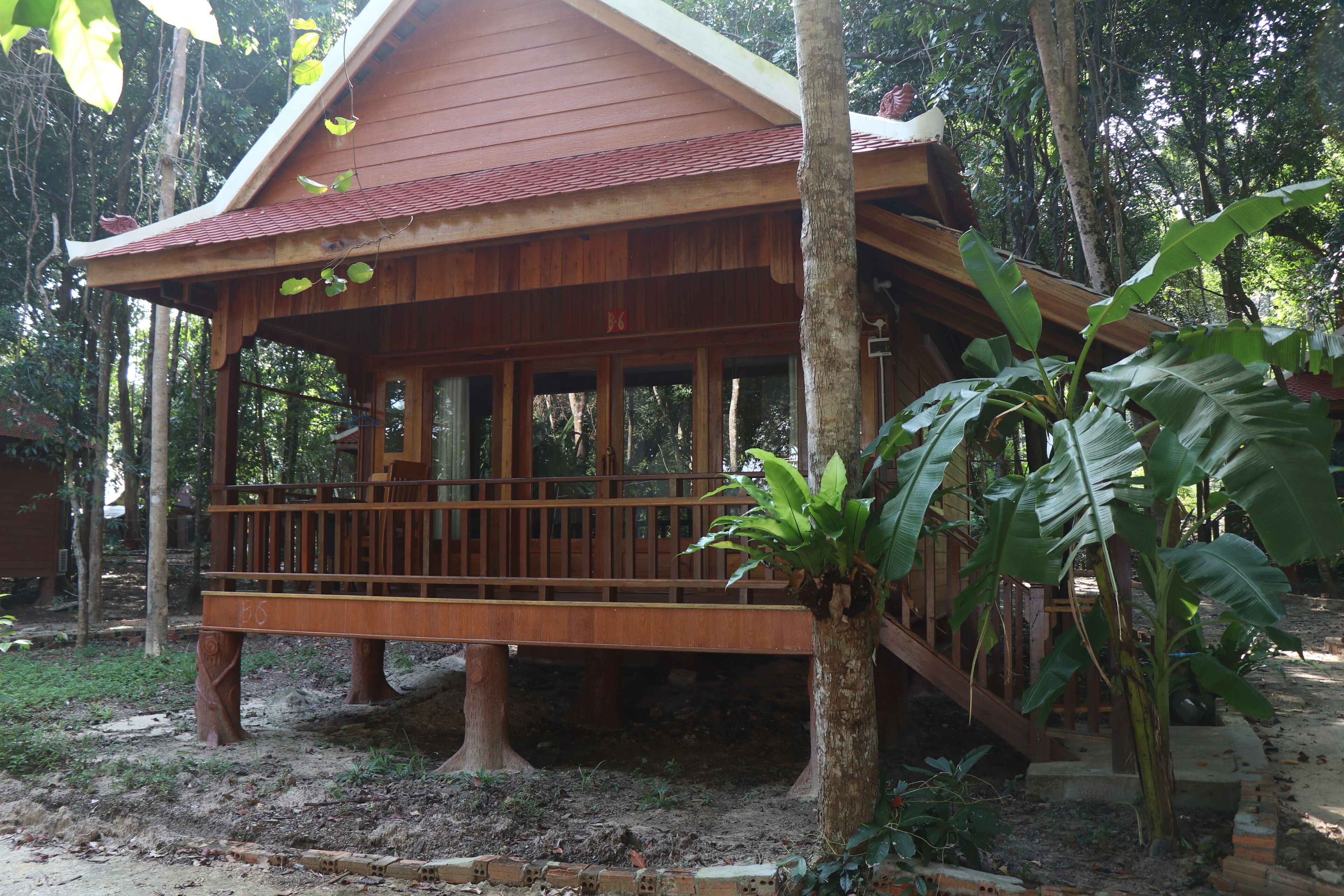 Tree House Bungalow Koh Rong Review – XXIU