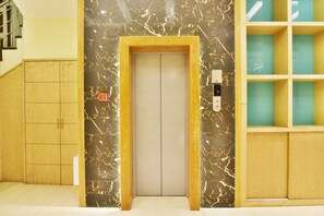Reception - Hotel Amritsar International (Amritsar)