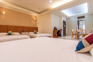 精緻套房, 多張床, 山景 | 意大利 Frette 床單、獨特裝修、書桌、遮光窗簾/窗簾