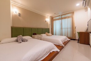 Frette Italian sheets, individually furnished, desk, blackout curtains - Tu Wei 192 (Zhuangwei)