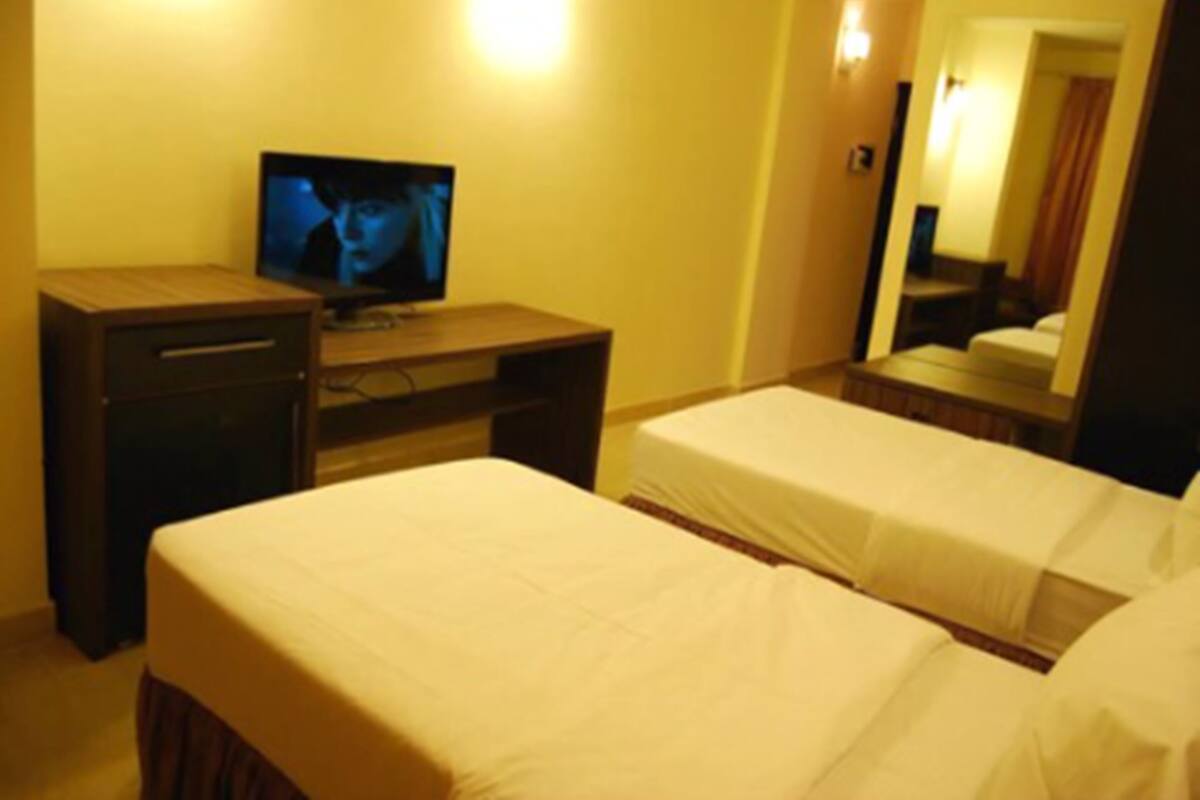 Phòng 2 giường đơn cơ bản | Két bảo mật tại phòng, màn/rèm cản sáng