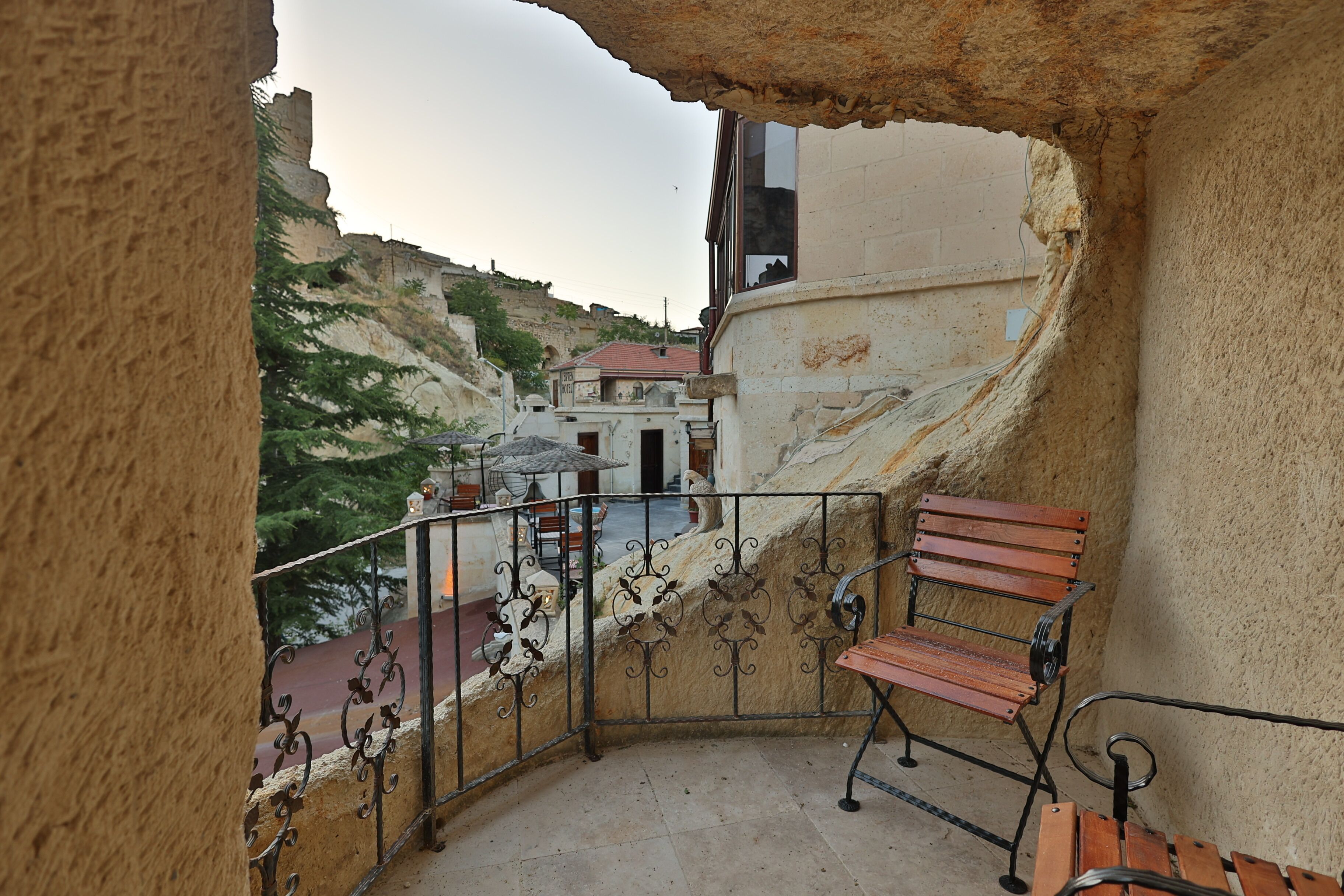 Luxury Suite, Balcony