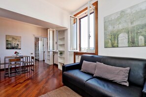 TV a schermo piatto 40 pollici con canali digitali, TV