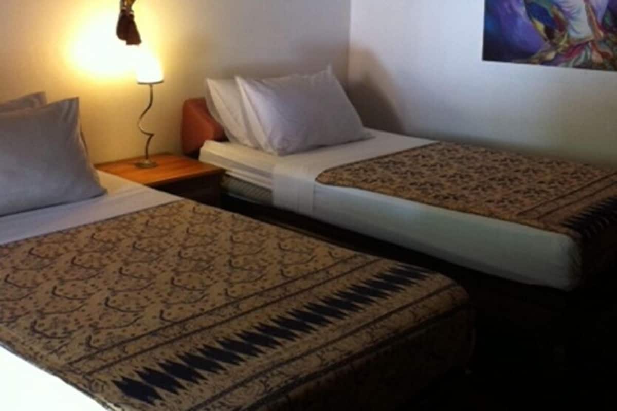 Quarto casal luxo | Cofres nos quartos, Wi-Fi de cortesia