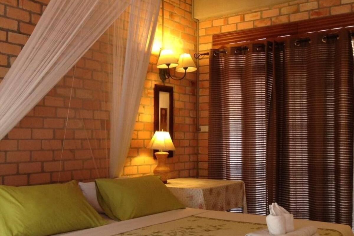 in-room safe, free wifi