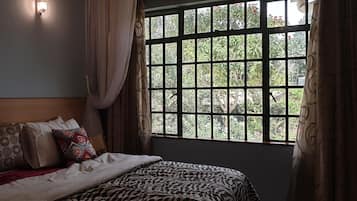 Minibar, in-room safe, desk, blackout drapes