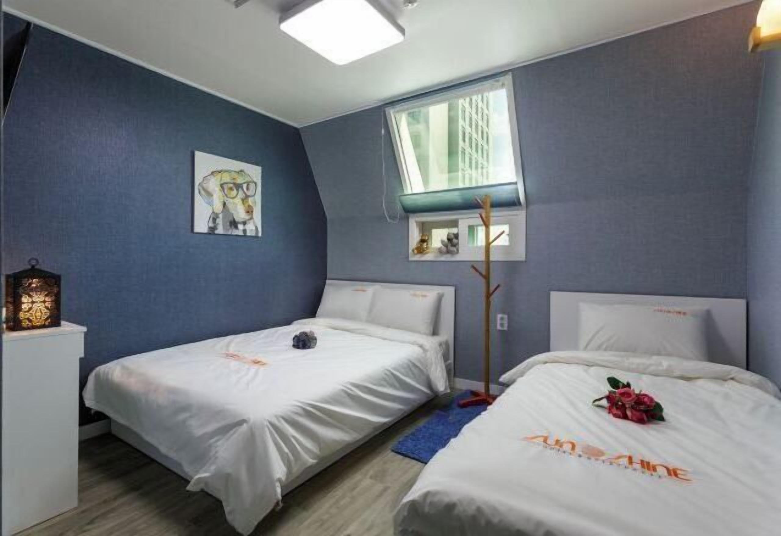 Escrivaninha, Wi-Fi de cortesia, roupa de cama