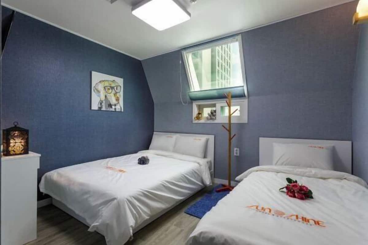 Escrivaninha, Wi-Fi de cortesia, roupa de cama