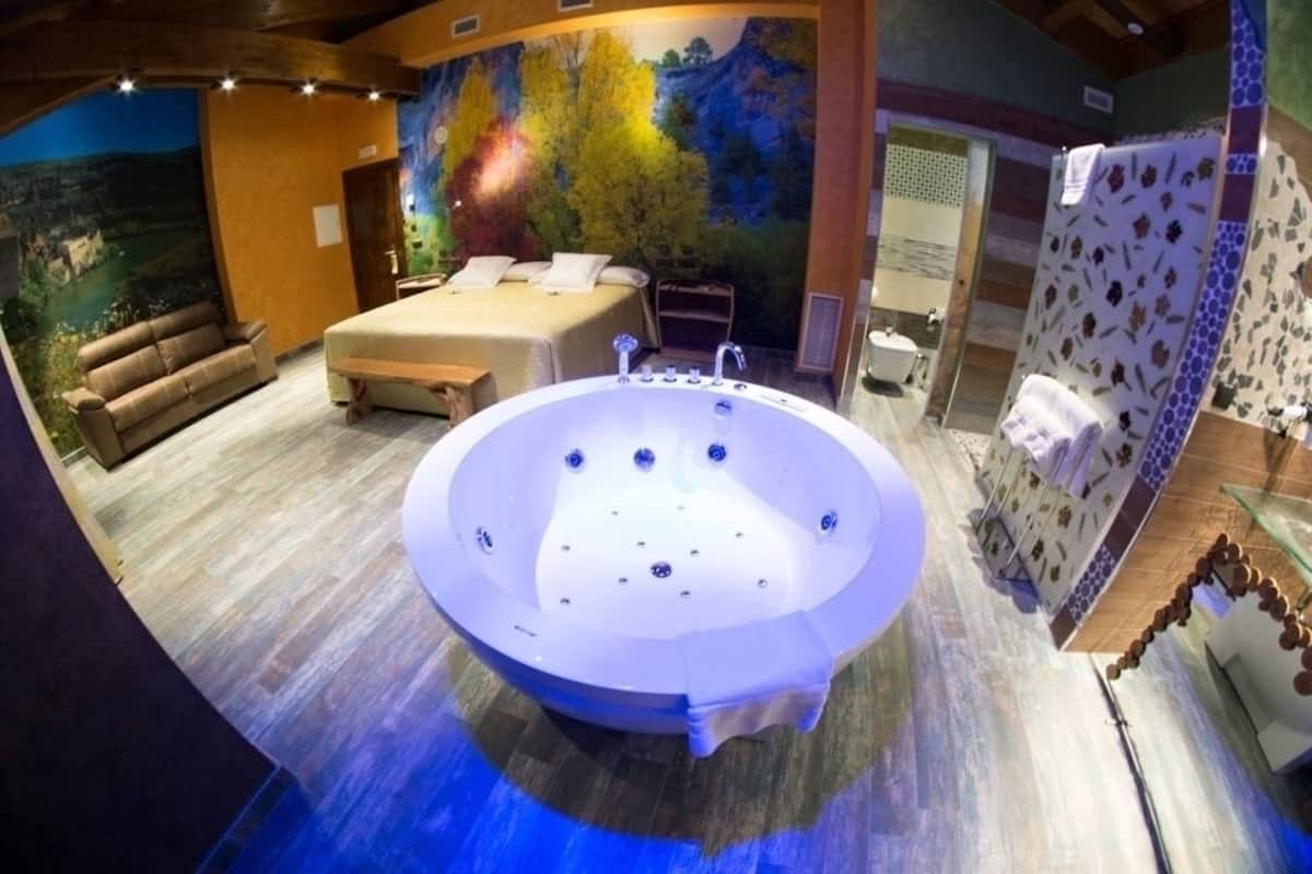 junior suite | egyptian cotton sheets, minibar, in-room safe, individually decorated