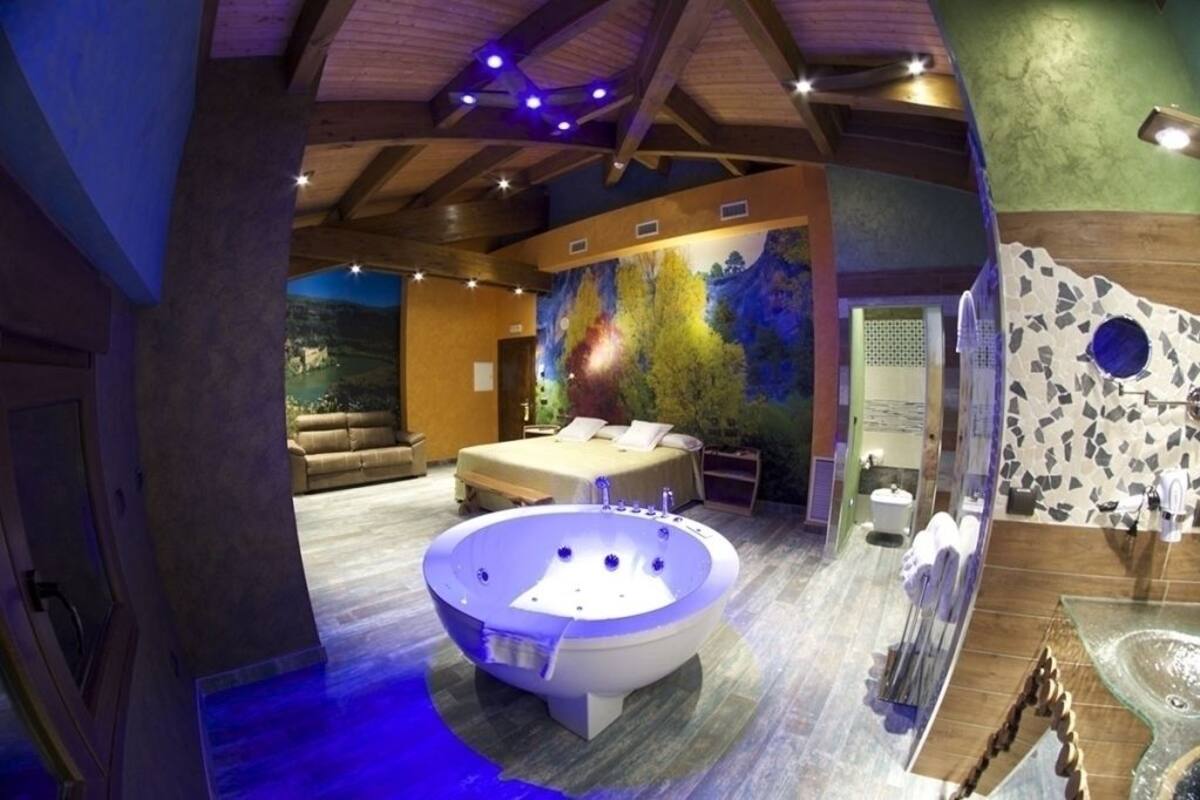 junior suite | egyptian cotton sheets, minibar, in-room safe, individually decorated