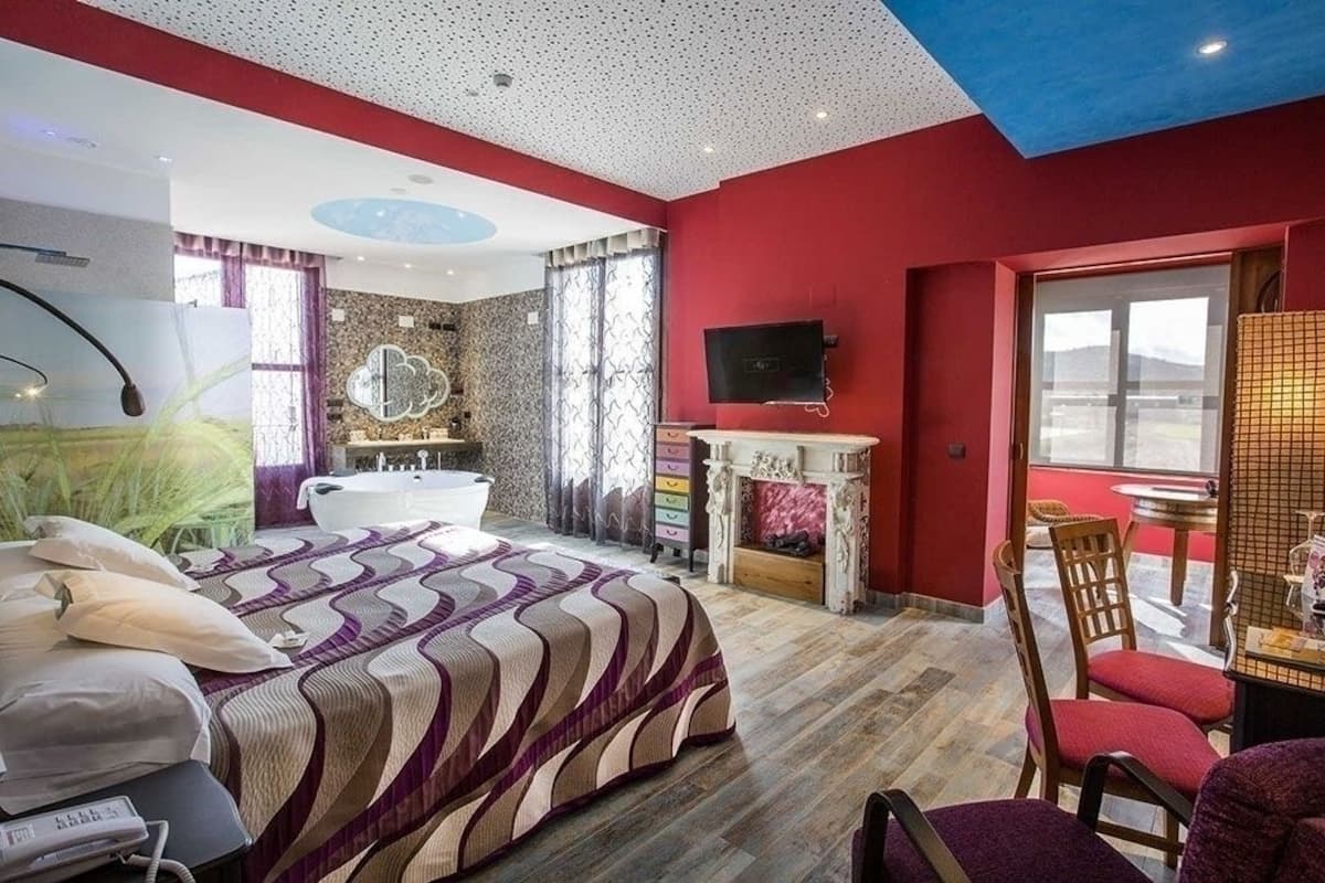 Egyptian cotton sheets, minibar, in-room safe, individually decorated