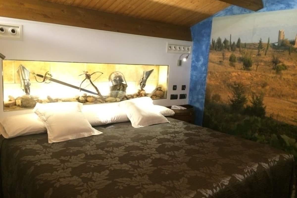 Egyptian cotton sheets, minibar, in-room safe, individually decorated