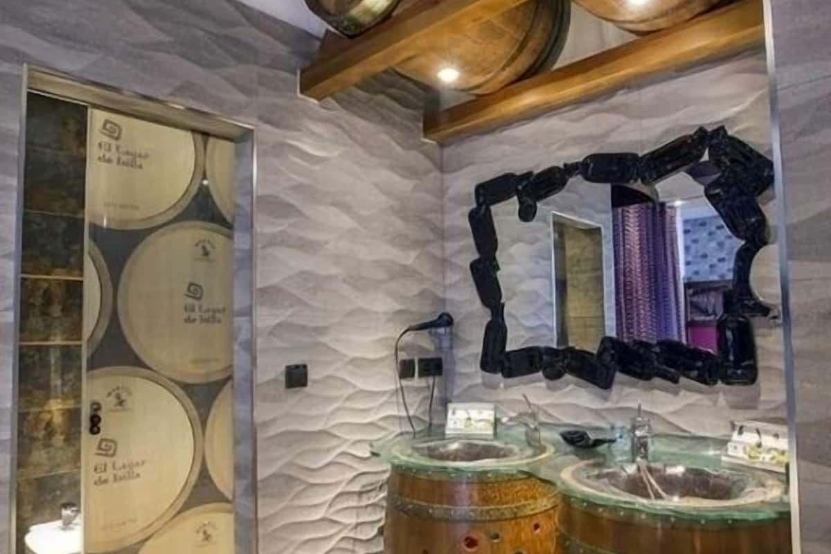 junior suite | bathroom sink