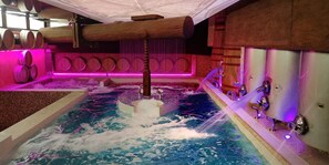 Sauna, tina de hidromasaje y baño de vapor 