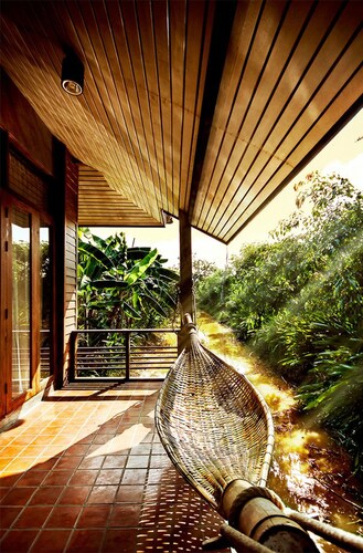 Country Lakeview Hotel