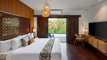 Minibar, in-room safe, free WiFi, bed sheets