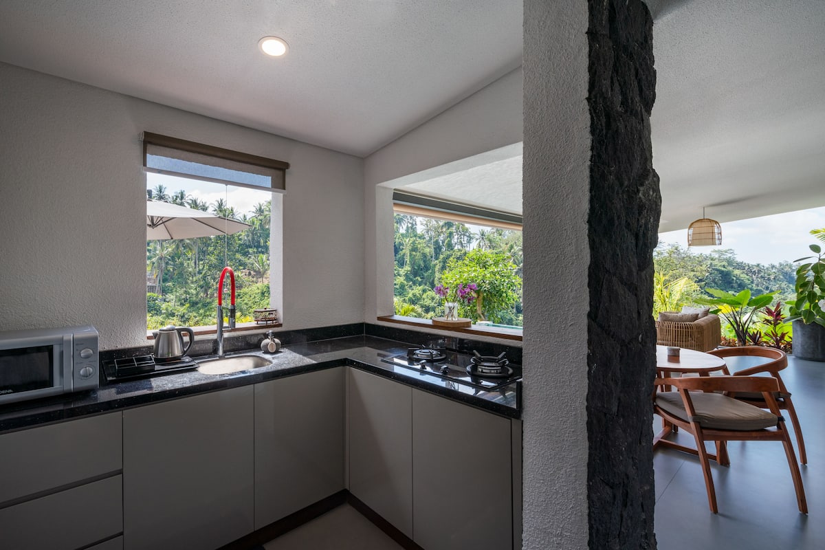 Panoramic-Villa, 2 Schlafzimmer, Verbindungszimmer | Eigene Kochnische | Wasserkocher mit Kaffee-/Teezubehör, Wasserkocher, Hochstuhl