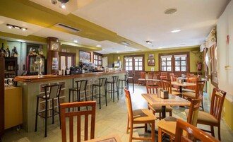 Bar (en la propiedad)