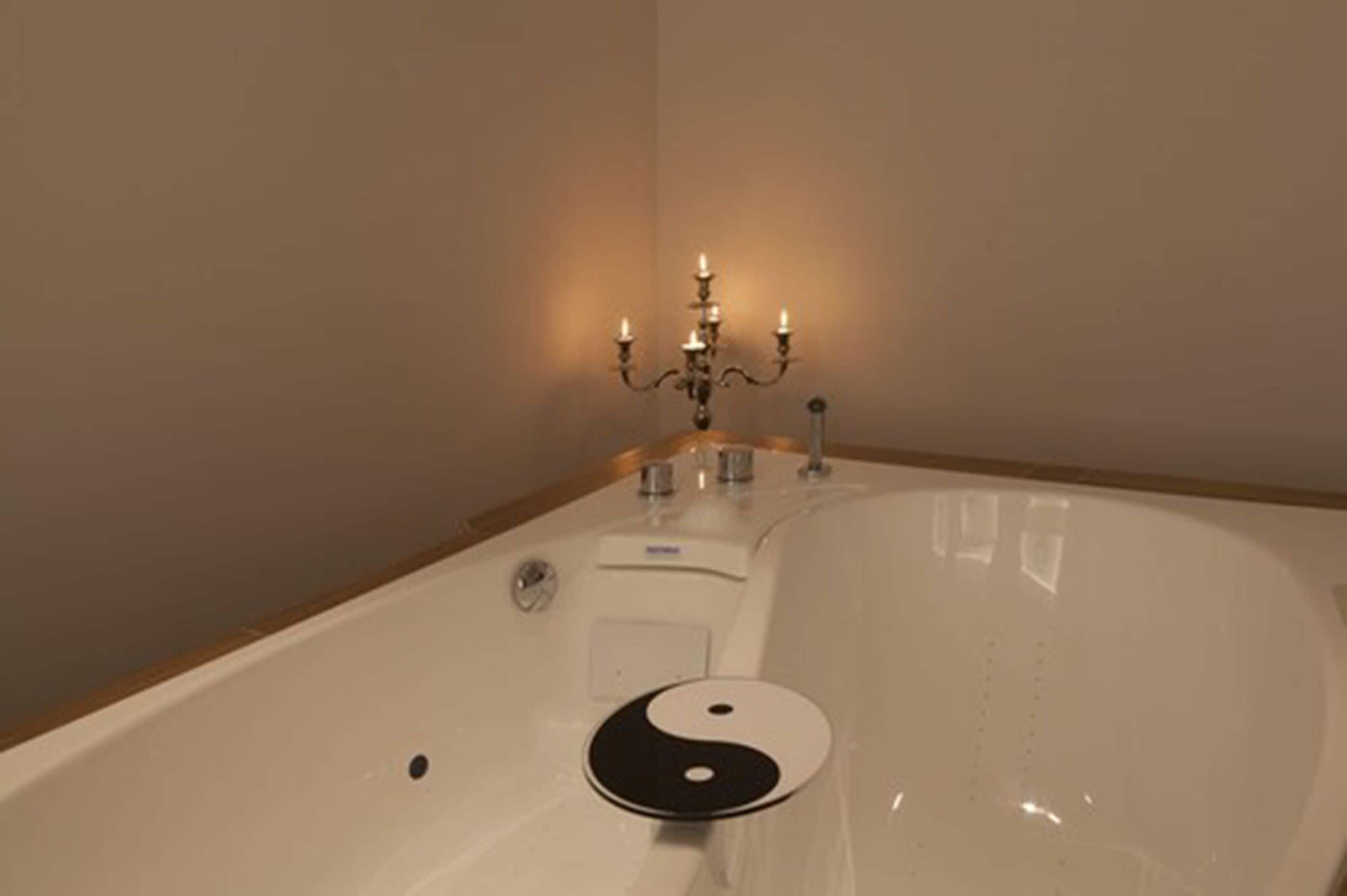 sauna, steam room, body treatments, aromatherapy, body wraps