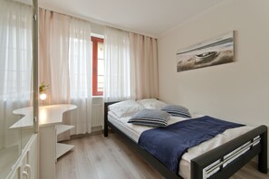 Apartamento | Escritorio, tabla de planchar con plancha, wifi gratis y ropa de cama