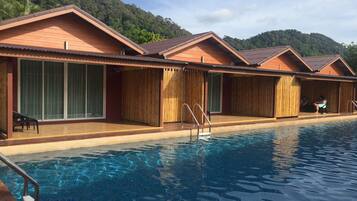 Bungalow, accesso alla piscina | Vista dalla camera