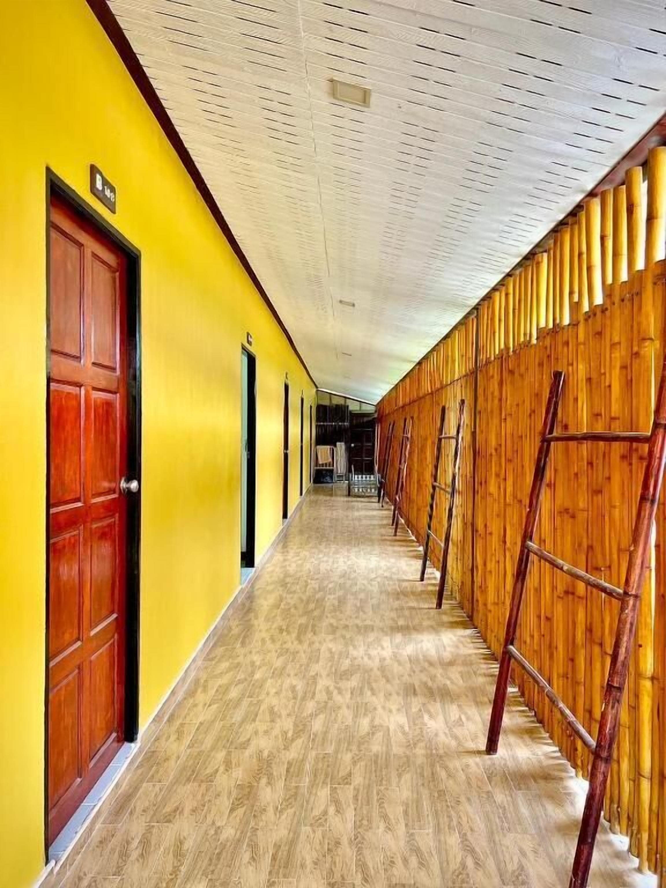 bungalow waterfront 4 persons | 1 bedroom, hypo-allergenic bedding, minibar, in-room safe