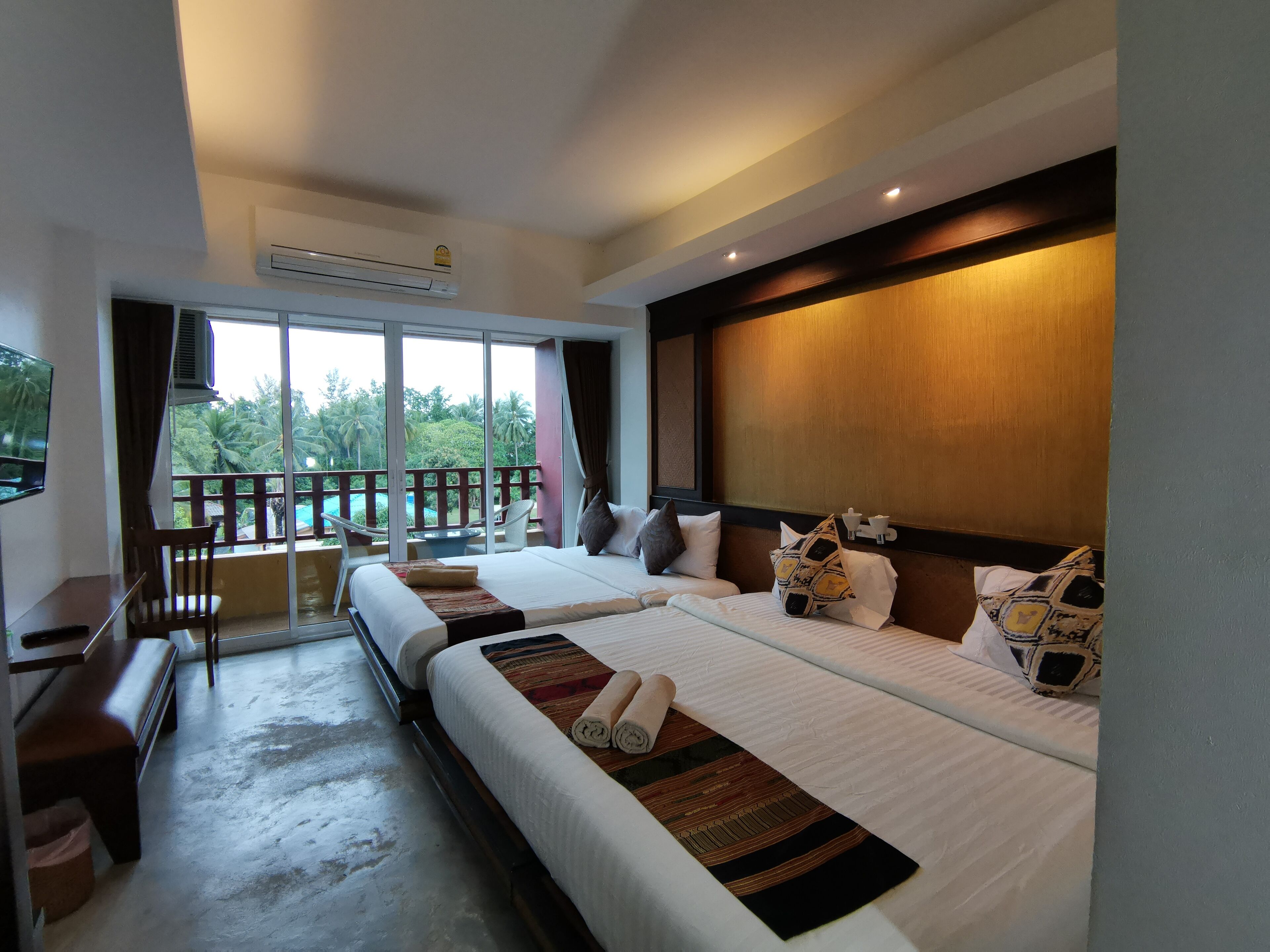 family room, balcony | 1 bedroom, hypo-allergenic bedding, minibar, in-room safe