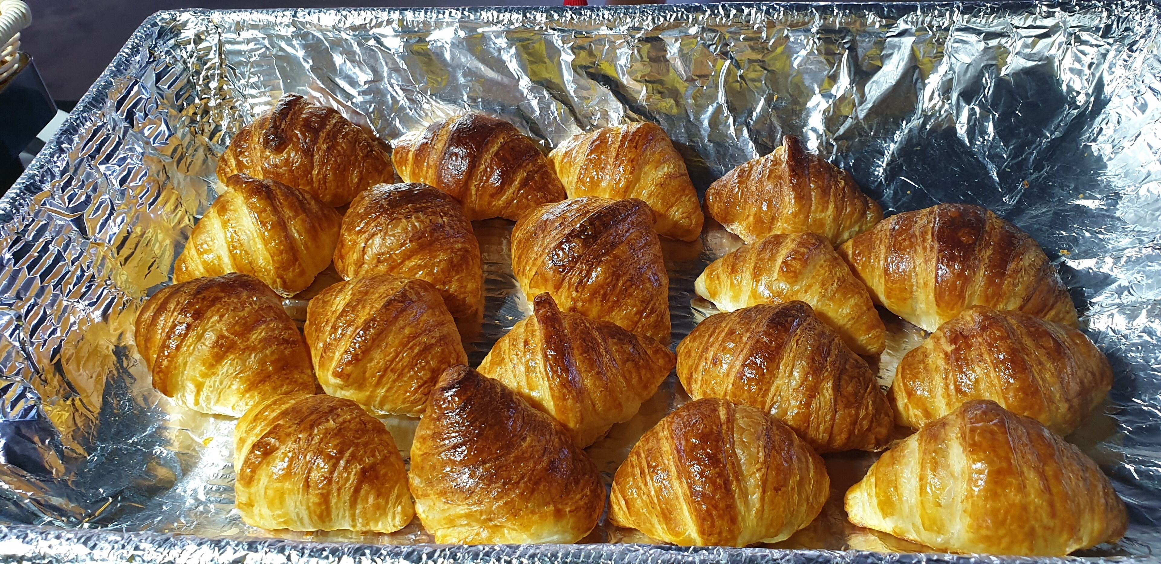 daily buffet breakfast (thb 250 per person)