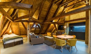 Comfort Apartment (2 Adults, Attic) | In-room safe, desk, iron/ironing board, cribs/infant beds