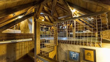 Appartement Confort (7 Adults, Duplex) | Coffres-forts dans les chambres, bureau, fer et planche Ă  repasser