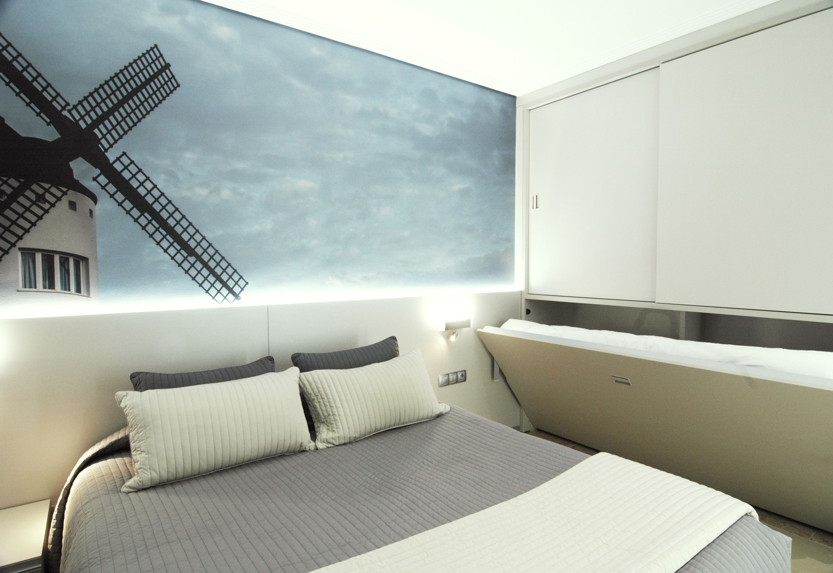 triple room | desk, blackout curtains, free cots/infant beds, rollaway beds