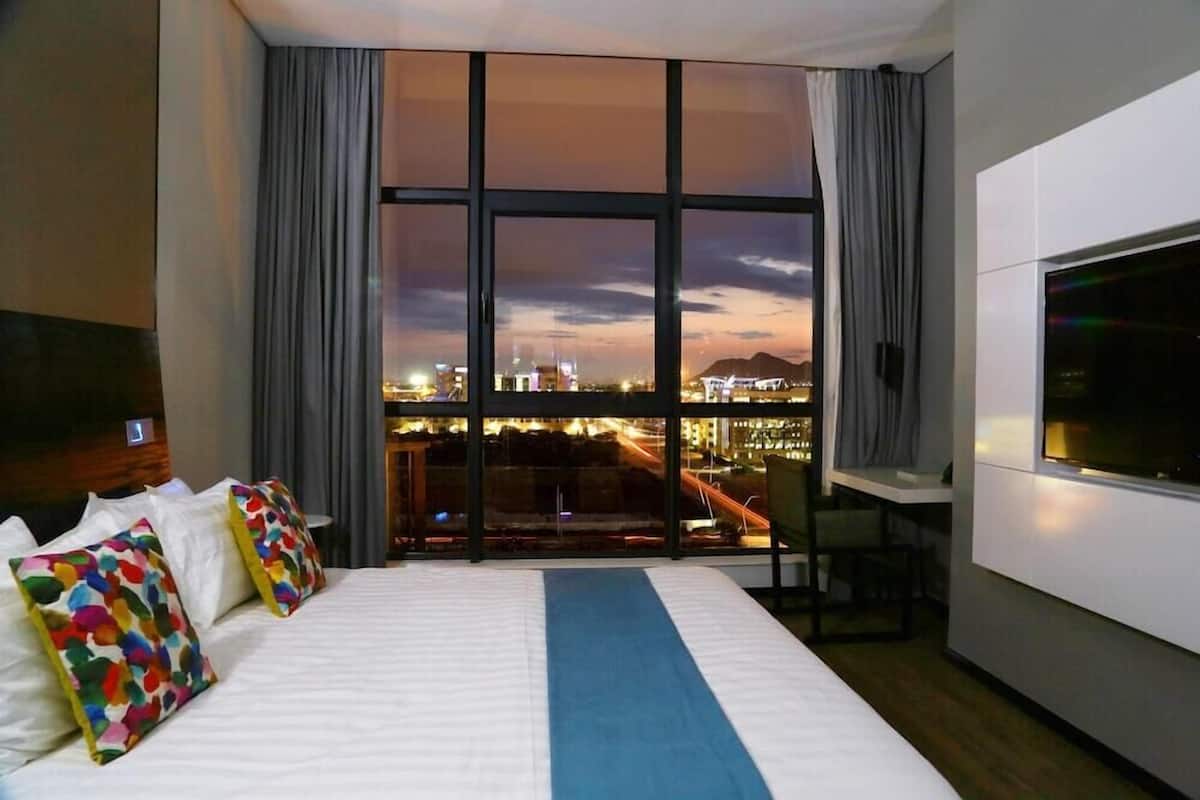 In-room safe, desk, soundproofing, iron/ironing board (on request)