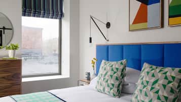 Rum - 1 queensize-säng - rullstolsanpassad dusch | Utsikt från rummet