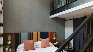 King Suite | Sengetøy av topp kvalitet, senger med overmadrass og safe på rommet