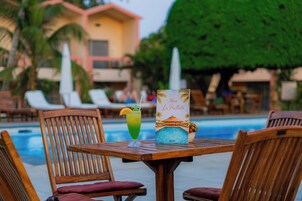 Bar à beira da piscina