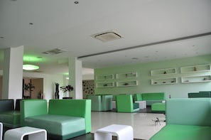 Lobby sitting area - Hotel Elais (Pointe-Noire)