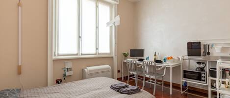 Studio (Green) | Individuell eingerichtet, kostenloses WLAN, Bettwäsche