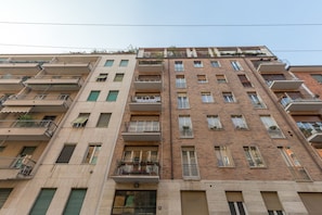 Front of property - notaMi - Pied Terre S. Agostino (Milan)