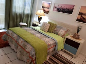 คอมฟอร์ทอพาร์ทเมนท์, เตียงใหญ่ 1 เตียง | เตารีด/โต๊ะรีดผ้า, เตียงเสริม/เปล, Wi-Fi ฟรี